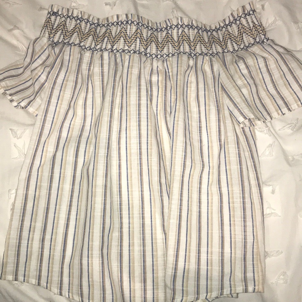 Cute Off the shoulder top